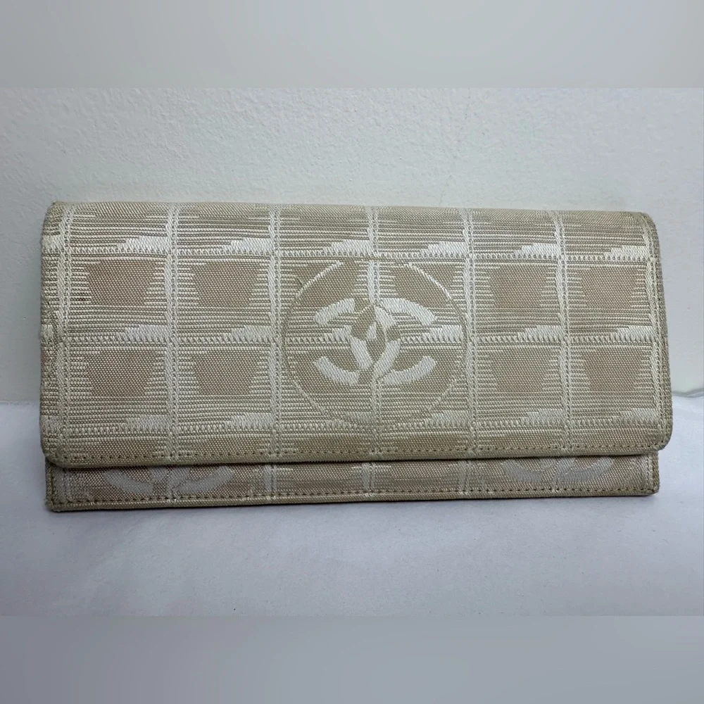 CHANEL Vintage Travel Line Long Wallet